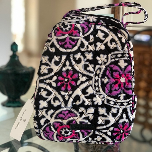 Vera Bradley Handbags - 🔥VERA BRADLEY LUNCHBOX🔥